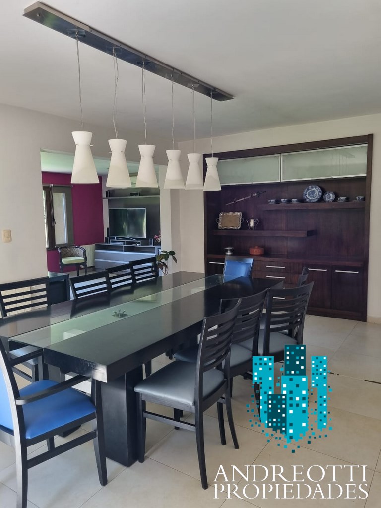 Casa,En Alquiler,1555